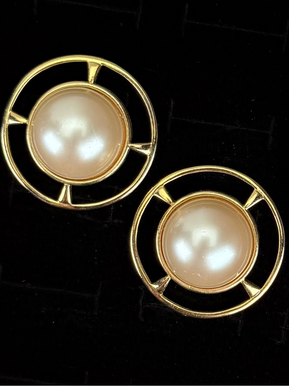 Gorgeous, vintage, goldtone, faux pearl large costume pierced earrings